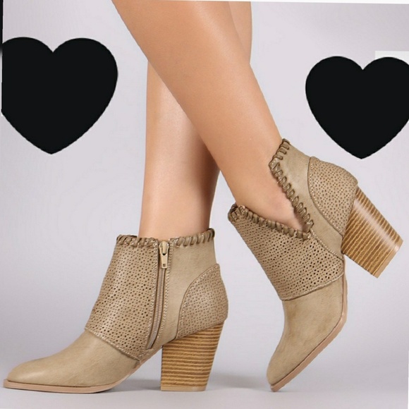 Last 5.5,6 Chunky Heeled Booties 🚨PRICE FIRM🚨 - Picture 6 of 6